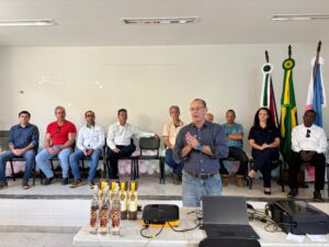 Apicultura capixaba avança com inauguração de moderna unidade de produção de cera alveolada em Ibiraçu