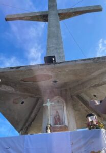 Fé no Alto: Santa Missa reúne fiéis no Cruzeiro de Alto Liberdade