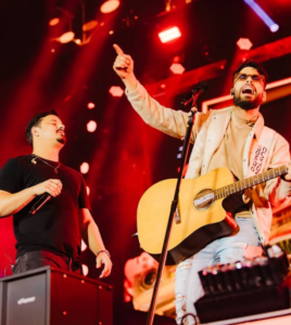 Hoje tem Clayton e Romário na Festa do Café de Vila Valério