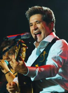 Começa hoje a Festa do Café em Vila Valério com show de Daniel!