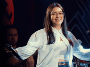 Dayane Oliveira é finalista do 4º Prêmio da Música Capixaba na categoria Destaque Regional