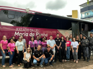 Ônibus Rosa leva serviços gratuitos e orientação à população de São Gabriel da Palha