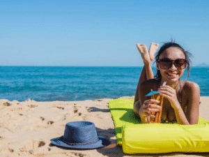 No campo ou na cidade: veja os cuidados com a saúde da pele e do corpo durante o verão