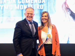 Governo do Estado concede maior honraria à pesquisadora da polilaminina