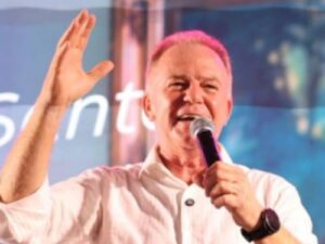 Com público e autoridades, Casagrande realiza despedida do governo no ES